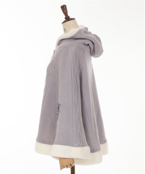 axes femme（アクシーズファム）の「編み上げ裏ボアニットポンチョ