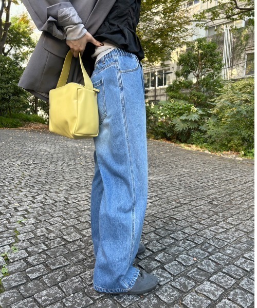 emmi（エミ）の「【emmi atelier】イージールーズデニムパンツ