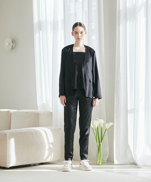 INED CLARO（イネドクラロ）の「ケープスリーブジャケット【セットアップ対応】（ノーカラージャケット・レディース・ブラック/ネイビー・フリー）」の5枚目の写真