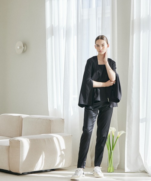 INED CLARO（イネドクラロ）の「ケープスリーブジャケット【セットアップ対応】（ノーカラージャケット・レディース・ブラック/ネイビー・フリー）」の19枚目の写真