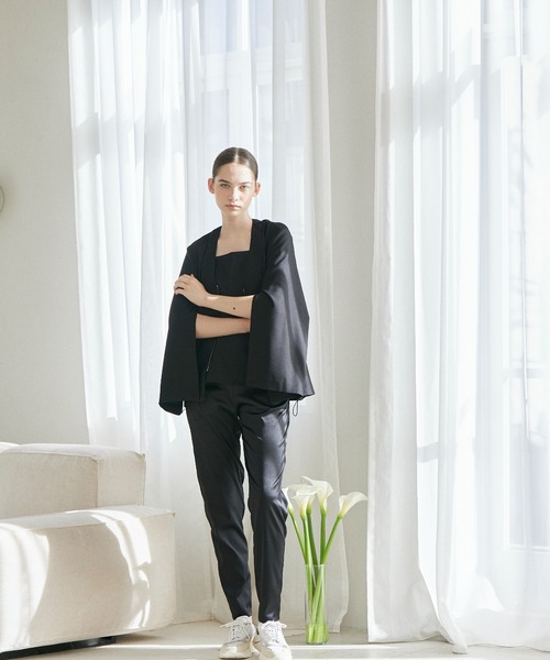 INED CLARO（イネドクラロ）の「ケープスリーブジャケット【セットアップ対応】（ノーカラージャケット・レディース・ブラック/ネイビー・フリー）」の18枚目の写真