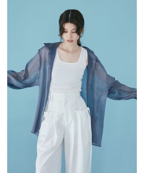 MURUA（ムルーア）の「シアーシャイニーボリュームスリーブシャツ（シャツ/ブラウス・レディース・ピンク/グレー/ホワイト/グリーン/ネイビー/その他1・FREE）」の16枚目の写真