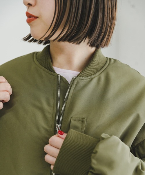 ITEMS URBANRESEARCH（アイテムズ アーバンリサーチ）の「中綿2WAYブルゾン（ブルゾン・レディース・カーキ/ブラック・FREE）」の19枚目の写真