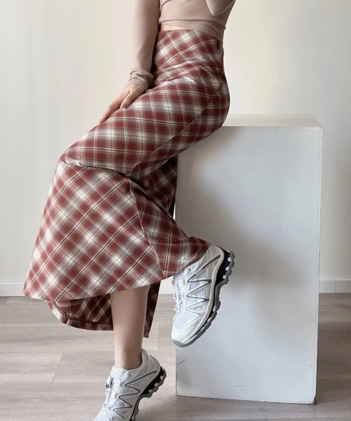 aimoha（アイモハ）の「チェック柄マーメードスカート（スカート・レディース・チョコ/ネイビー/レッド・SMALL/MEDIUM）」の10枚目の写真