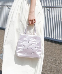 ACCOMMODE（アコモデ）の「サテンフラワーミニバッグ（ハンドバッグ）」