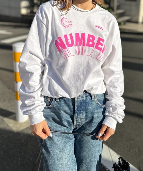 mi via loca(ミヴィアロカ)の「GILDAN ナンバーロゴロンT 【PT NO. MVL027 ※2A】(Tシャツ/カットソー・レディース・オフホワイト/ナチュラル/ブラック/オートミール/ホワイト系その他・MEDIUM/X-LARGE)」の9枚目の写真