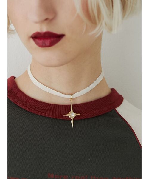 jouetie(ジュエティ)の「シャイニーモチーフリボンチョーカー(チョーカー・レディース・ゴールド/シルバー/オフホワイト/ブラック・FREE)」の1枚目の写真