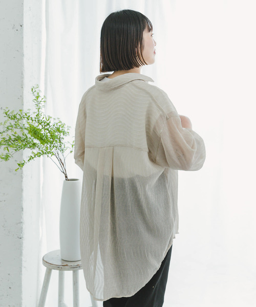 ITEMS URBANRESEARCH（アイテムズ アーバンリサーチ）の「『接触冷感』ヨウリュウシアービッグシャツ（シャツ/ブラウス・レディース・ブラック/ライトブルー/オフホワイト/ミント・FREE）」の6枚目の写真