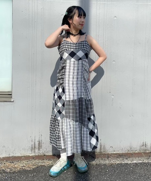Candy Stripper（キャンディストリッパー）の「PATCHWORK CAMISOLE ワンピース（ワンピース・レディース・ブラック/ライトブルー/ブラウン・2）」の12枚目の写真
