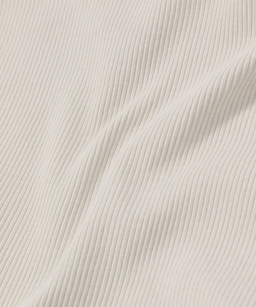 LOWRYS FARM（ローリーズファーム）の「スタイルＵＰカップクロップド　111886（Tシャツ/カットソー・レディース・ブラック/アイボリー/その他・FREE）」の4枚目の写真