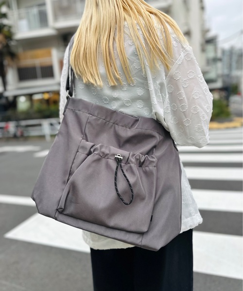 Legato Largo(レガートラルゴ)の「Legato Largo / ドロストバック A4ショルダー / LI-E1625(バックパック/リュック・レディース・アイボリー/ブラック/グレー/ミント/ベージュ・ONESIZE)」の10枚目の写真