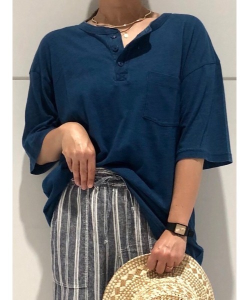 GAP（ギャップ）の「リラックスヘンリーネックTシャツ(ユニセックス)（Tシャツ/カットソー・メンズ・インディゴブルー/ブラック/ホワイト/グレー・XL/XS/S/M/L）」の12枚目の写真