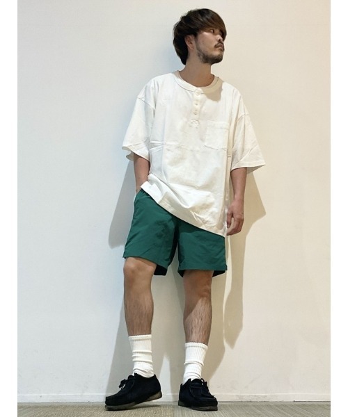 GAP（ギャップ）の「リラックスヘンリーネックTシャツ(ユニセックス)（Tシャツ/カットソー・メンズ・インディゴブルー/ブラック/ホワイト/グレー・XL/XS/S/M/L）」の17枚目の写真