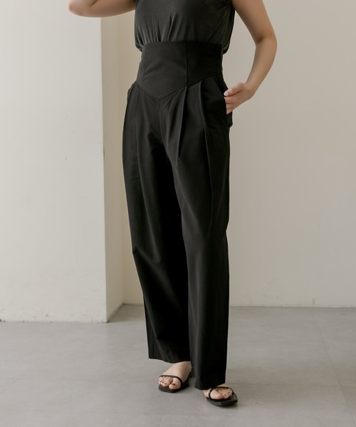 ear PAPILLONNER（イアパピヨネ）の「《ウエスト調整可能》ストレッチ/ツータックワイドパンツ【SUM1 STYLE（スミ スタイル）】（その他パンツ・レディース・ブラック/キャメル/グリーン/パープル/アイボリー・FREE）」の17枚目の写真