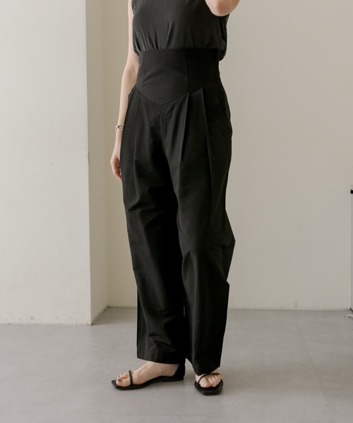 ear PAPILLONNER（イアパピヨネ）の「《ウエスト調整可能》ストレッチ/ツータックワイドパンツ【SUM1 STYLE（スミ スタイル）】（その他パンツ・レディース・ブラック/キャメル/グリーン/パープル/アイボリー・FREE）」の19枚目の写真