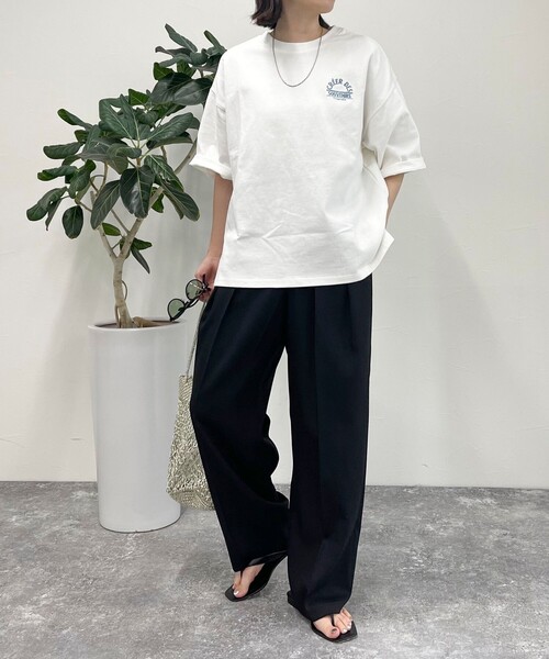 fredy emue(フレディエミュ)の「刺繍入りオーバーTシャツ(Tシャツ/カットソー・レディース・オレンジ/ベージュ/オフホワイト/チャコールグレー・38)」の6枚目の写真