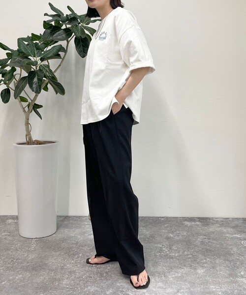 fredy emue(フレディエミュ)の「刺繍入りオーバーTシャツ(Tシャツ/カットソー・レディース・オレンジ/ベージュ/オフホワイト/チャコールグレー・38)」の7枚目の写真