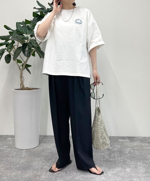 fredy emue(フレディエミュ)の「刺繍入りオーバーTシャツ(Tシャツ/カットソー・レディース・オレンジ/ベージュ/オフホワイト/チャコールグレー・38)」の9枚目の写真