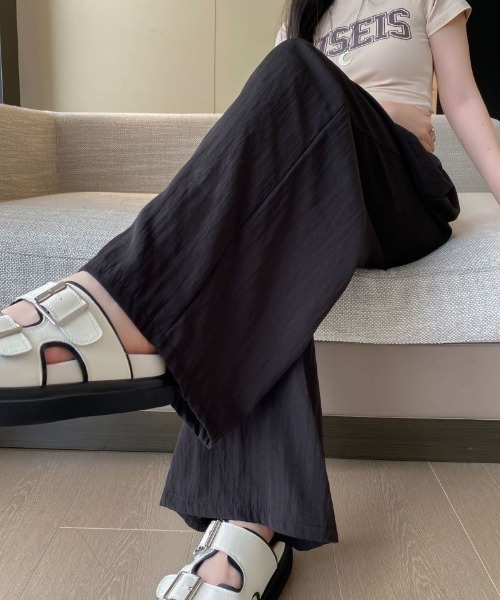 ABITOKYO(アビトーキョー)の「ワッシャーワイドパンツ(その他パンツ・レディース・ブラック/ベージュ/グレー/ミント・M/L)」の3枚目の写真