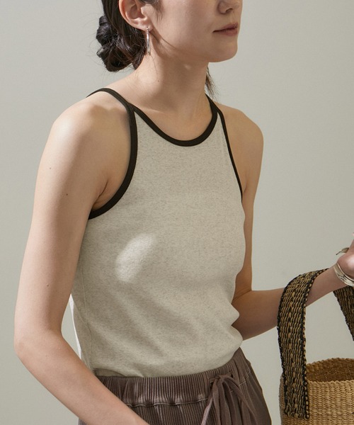 SALON adam et rope'（サロン アダム エ ロペ）の「【GGG for SALON】別注FRESCA RIBアメリカンスリーブタンクトップ（タンクトップ・レディース・ブラック/ベージュ・FREE）」の16枚目の写真