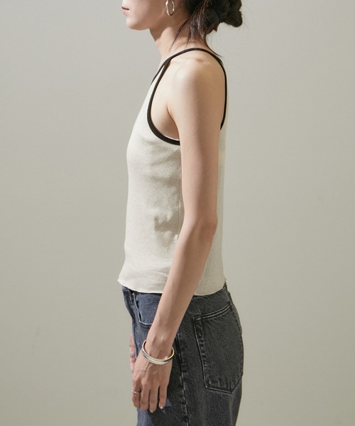 SALON adam et rope'（サロン アダム エ ロペ）の「【GGG for SALON】別注FRESCA RIBアメリカンスリーブタンクトップ（タンクトップ・レディース・ブラック/ベージュ・FREE）」の20枚目の写真
