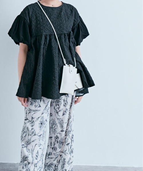kirakiraShop(キラキラショップ)の「ジャガード 袖ドッキング トップス(チュニック・レディース・ホワイト/ライトブルー/ブラック/ベージュ・M/L)」の17枚目の写真