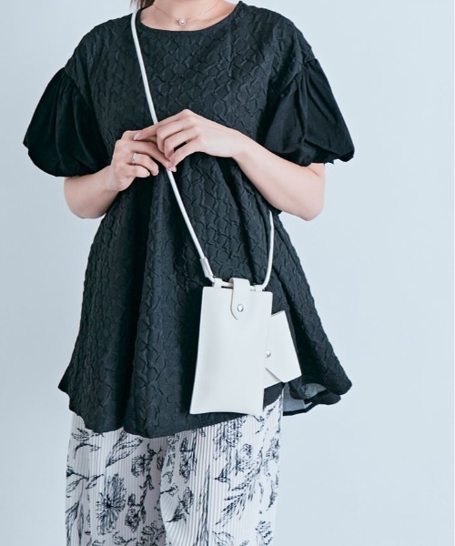 kirakiraShop(キラキラショップ)の「ジャガード 袖ドッキング トップス(チュニック・レディース・ホワイト/ライトブルー/ブラック/ベージュ・M/L)」の18枚目の写真