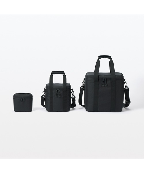 無印良品(ムジルシリョウヒン)の「保冷バッグ M 約22×20×15cm(トラベルグッズ・レディース・ベージュ/ブラック・M)」の9枚目の写真