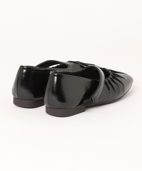 shoes365(シューズスリーシックスファイヴ)の「【shoes365】装飾しわベルト付きパンプス(パンプス・レディース・ブラック/オフホワイト/ブラウン・22.5cm/24.5cm/24.0cm/23.5cm/23.0cm/25.0cm)」の4枚目の写真