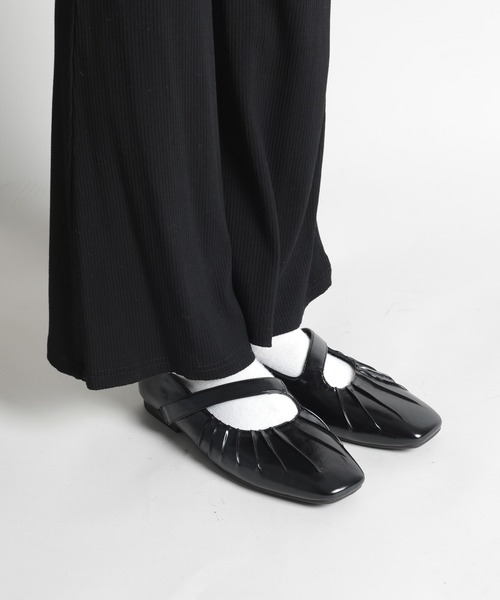 shoes365(シューズスリーシックスファイヴ)の「【shoes365】装飾しわベルト付きパンプス(パンプス・レディース・ブラック/オフホワイト/ブラウン・22.5cm/24.5cm/24.0cm/23.5cm/23.0cm/25.0cm)」の18枚目の写真
