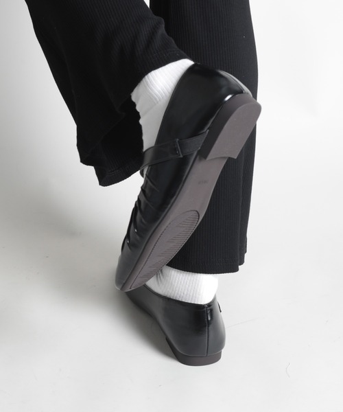shoes365(シューズスリーシックスファイヴ)の「【shoes365】装飾しわベルト付きパンプス(パンプス・レディース・ブラック/オフホワイト/ブラウン・22.5cm/24.5cm/24.0cm/23.5cm/23.0cm/25.0cm)」の19枚目の写真