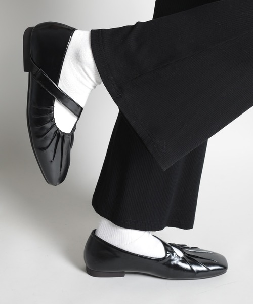 shoes365(シューズスリーシックスファイヴ)の「【shoes365】装飾しわベルト付きパンプス(パンプス・レディース・ブラック/オフホワイト/ブラウン・22.5cm/24.5cm/24.0cm/23.5cm/23.0cm/25.0cm)」の20枚目の写真