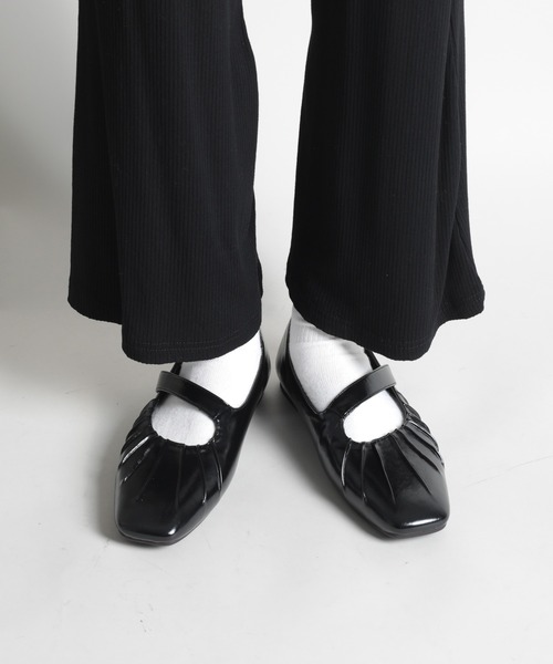 shoes365(シューズスリーシックスファイヴ)の「【shoes365】装飾しわベルト付きパンプス(パンプス・レディース・ブラック/オフホワイト/ブラウン・22.5cm/24.5cm/24.0cm/23.5cm/23.0cm/25.0cm)」の21枚目の写真