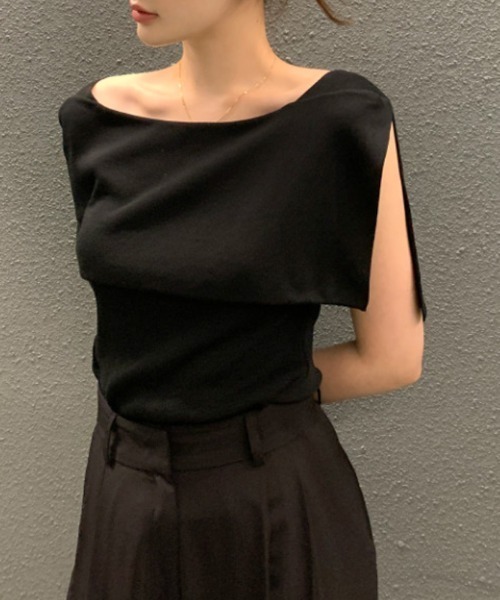 COCOMOMO（ココモモ）の「【4色展開】 大人綺麗め ケープカラー ノースリーブニット（ニット/セーター・レディース・ホワイト×ブラック/ブラック/ホワイト/ブラウン・FREE）」の7枚目の写真