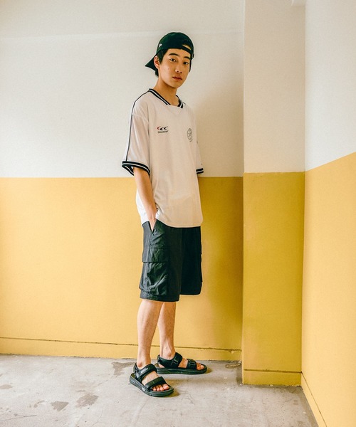 niko and...（ニコアンド）の「ゲームシャツデザインＴシャツ（Tシャツ/カットソー・メンズ・オフホワイト/ブラック・MEDIUM/LARGE）」の22枚目の写真