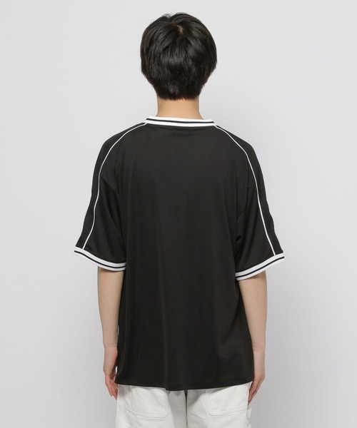 niko and...（ニコアンド）の「ゲームシャツデザインＴシャツ（Tシャツ/カットソー・メンズ・オフホワイト/ブラック・MEDIUM/LARGE）」の11枚目の写真