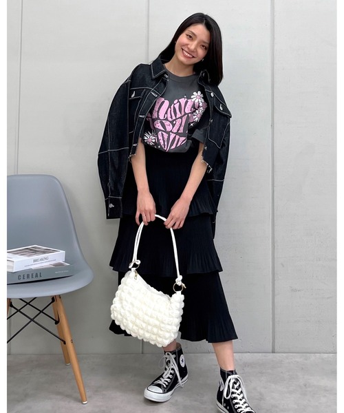 MODISH GAZE（モディシュガゼ）の「【MODISH GAZE】 ハート ピグメントTシャツ (CP)（Tシャツ/カットソー・レディース・ネイビー/アイボリー/スミクロ・FREE）」の6枚目の写真