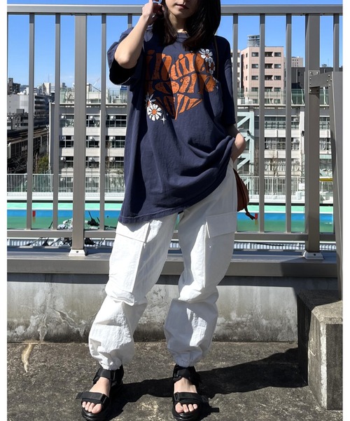 MODISH GAZE（モディシュガゼ）の「【MODISH GAZE】 ハート ピグメントTシャツ (CP)（Tシャツ/カットソー・レディース・ネイビー/アイボリー/スミクロ・FREE）」の14枚目の写真