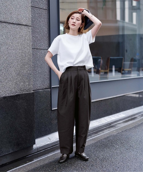 UR'S(ユアーズ)の「タックカーブパンツ(その他パンツ・レディース・ブラック/チャコール/ホワイト・S/M/L)」の2枚目の写真
