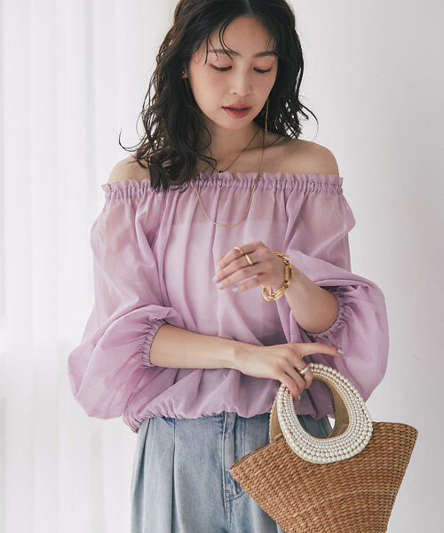 La boutique BonBon(ラブティックボンボン)の「シアーバルーンクロップドブラウス(シャツ/ブラウス・レディース・チャコールグレー/ピンク/ブルー・FREE)」の4枚目の写真