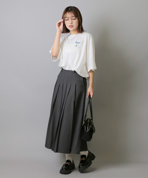 SPINNS（スピンズ）の「【選べる2デザイン】チェック/無地 プリーツロングスカート（スカート・レディース・パープル系その他/ブラウン系その他/チャコール/ブラック×グレー/ブラウン/ブラック・S/M）」の9枚目の写真