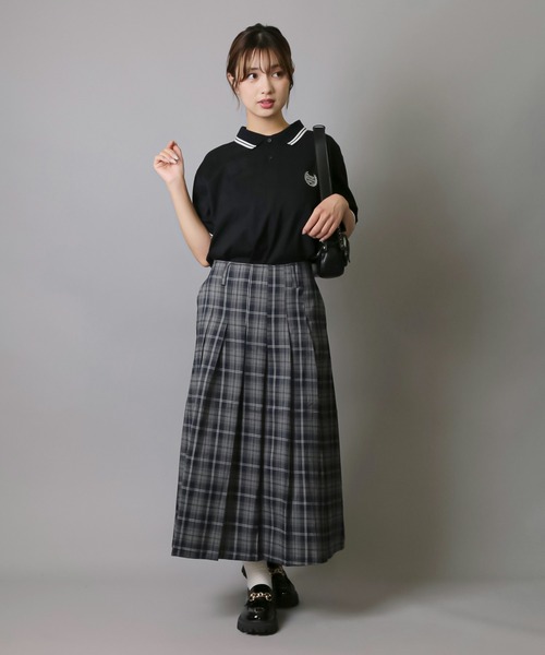 SPINNS（スピンズ）の「【選べる2デザイン】チェック/無地 プリーツロングスカート（スカート・レディース・パープル系その他/ブラウン系その他/チャコール/ブラック×グレー/ブラウン/ブラック・S/M）」の15枚目の写真