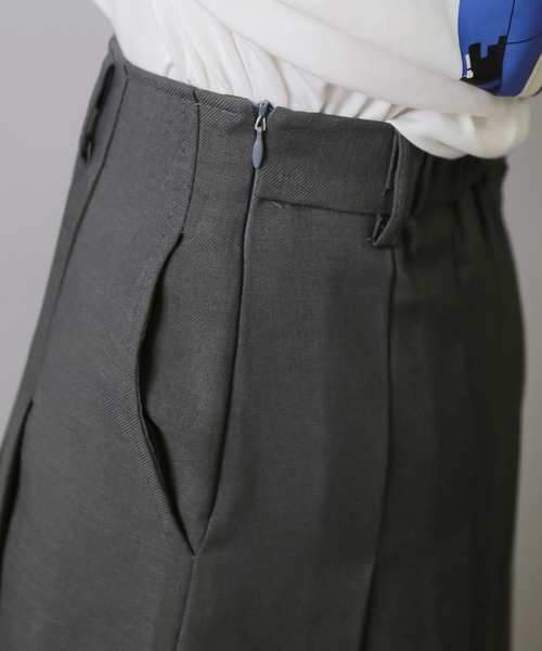 SPINNS（スピンズ）の「【選べる2デザイン】チェック/無地 プリーツロングスカート（スカート・レディース・パープル系その他/ブラウン系その他/チャコール/ブラック×グレー/ブラウン/ブラック・S/M）」の20枚目の写真