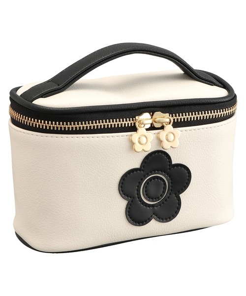 2-5日着 MARY QUANT サインロゴデイジーパッチ バニティポーチ MARY QUANT ポーチ マリークワント mary quant サインロゴ