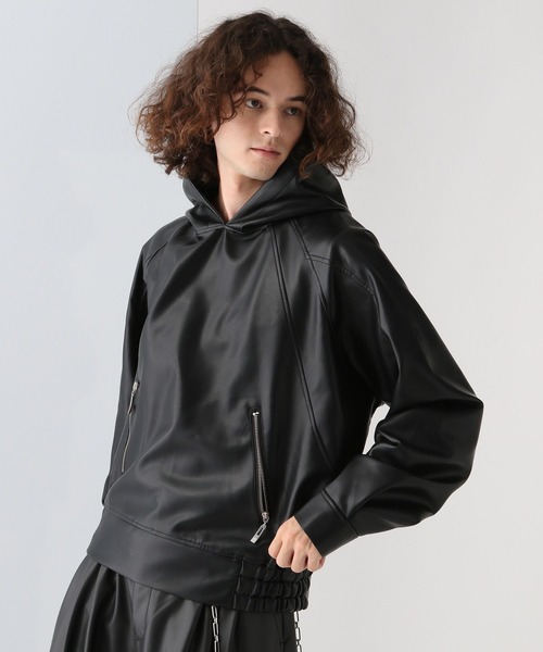 HARE（ハレ）の「フェイクレザーデザインパーカー(HARE)（パーカー・メンズ・ブラック/アッシュブラウン・FREE）」の4枚目の写真