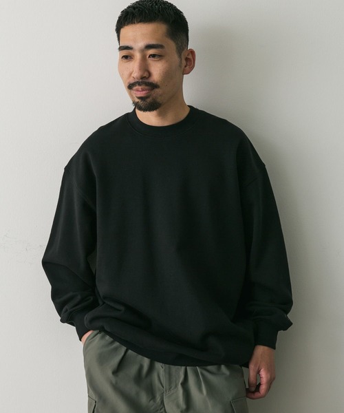 URBAN RESEARCH DOORS（アーバンリサーチドアーズ）の「『別注』WAQ×DOORS　フィールドロゴスウェット（スウェット・メンズ・グレー/ブラック・LARGE/MEDIUM）」の4枚目の写真