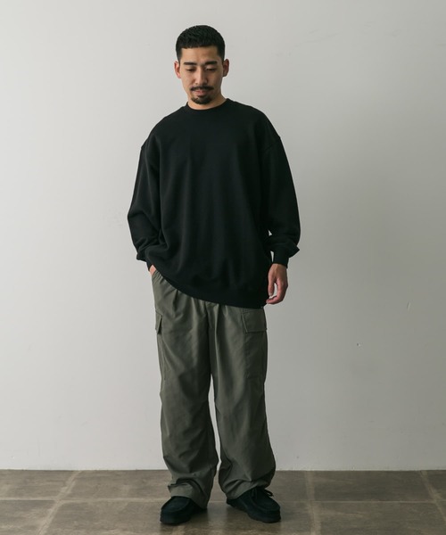 URBAN RESEARCH DOORS（アーバンリサーチドアーズ）の「『別注』WAQ×DOORS　フィールドロゴスウェット（スウェット・メンズ・グレー/ブラック・LARGE/MEDIUM）」の6枚目の写真