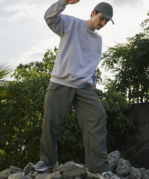 URBAN RESEARCH DOORS（アーバンリサーチドアーズ）の「『別注』WAQ×DOORS　フィールドロゴスウェット（スウェット・メンズ・グレー/ブラック・LARGE/MEDIUM）」の12枚目の写真