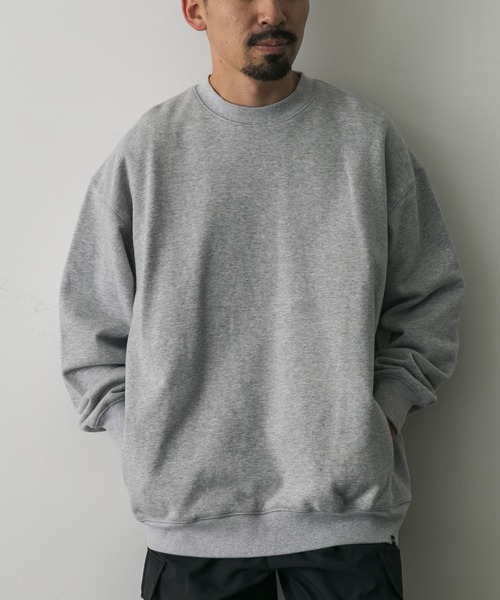 URBAN RESEARCH DOORS（アーバンリサーチドアーズ）の「『別注』WAQ×DOORS　フィールドロゴスウェット（スウェット・メンズ・グレー/ブラック・LARGE/MEDIUM）」の21枚目の写真