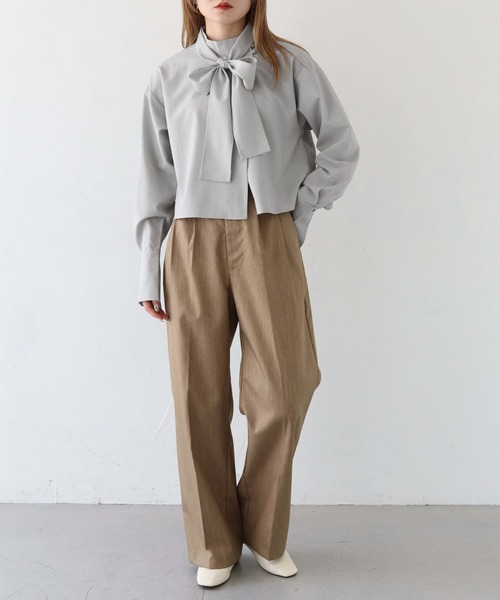 CLEIO（クレイオ）の「【CLEIO】リボンタイスリットブラウス/RIBBON TIE SLIT BLOUSE/942-12606（シャツ/ブラウス・レディース・サックスブルー/カーキオリーブ/ライトグレー・FREE）」の10枚目の写真